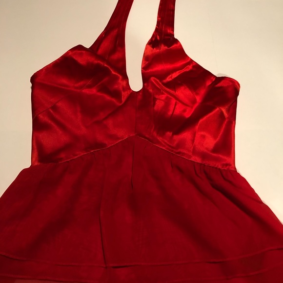 bebe Tops - Twist Halter Peplum bebe Tops - Twist Halter Peplum